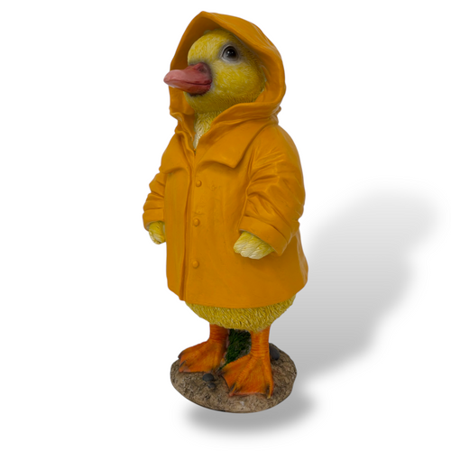 And figur med regnfrakke – perfekt gave og dekoration