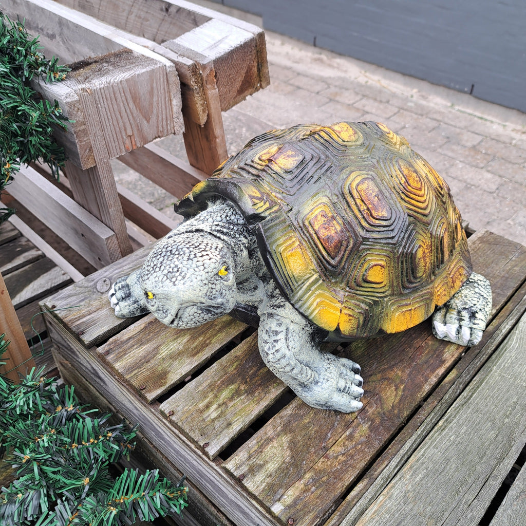 Lille skildpadde figur – perfekt til hjem og have